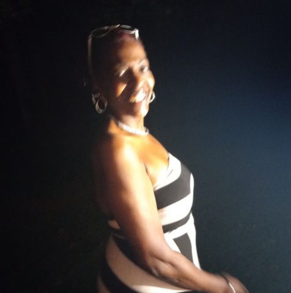 Meet your Posher, Lorie